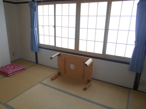  (居間)
