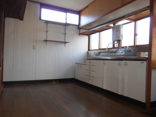 (キッチン)  (キッチン)