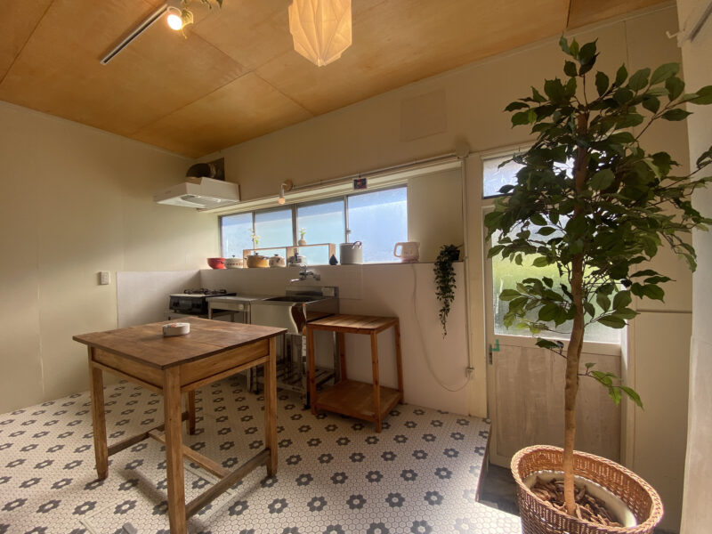 (キッチン)  (キッチン)