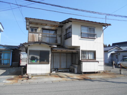 藤島字古楯跡69番土地建物