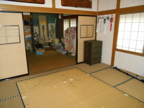  (居間)