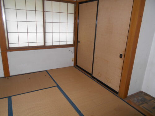 (居間)
