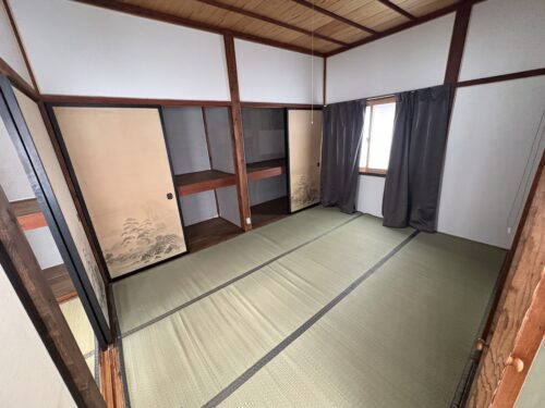  (居間)